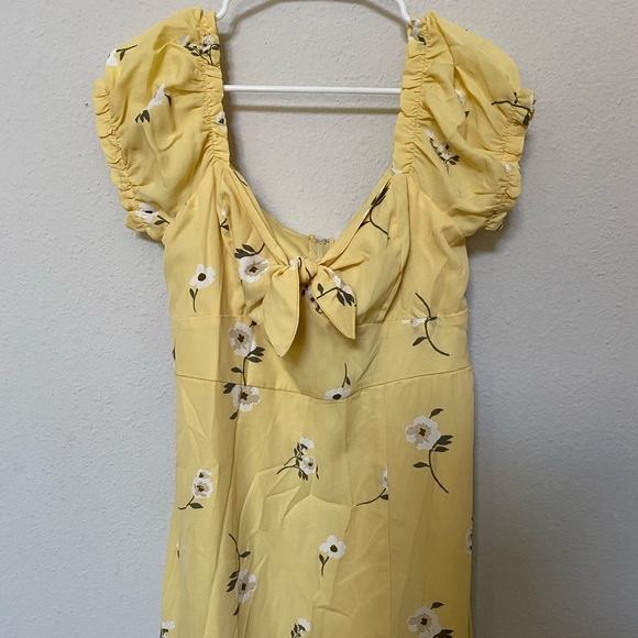 Pale Yellow Floral Dress - Picture 4 of 16
